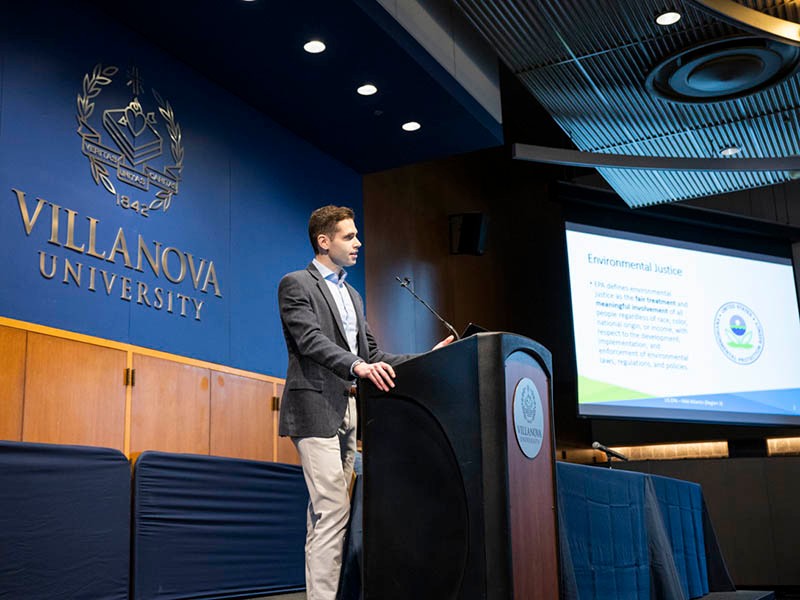 Angus Welch of U.S. EPA Region 3 delivered the keynote address on Day 1 by offering a preview of EJScreen, a digital tool used to identify environmental justice concerns across the country. Angus Welch of U.S. EPA Region 3 delivered the keynote address on Day 1 by offering a preview of EJScreen, a digital tool used to identify environmental justice concerns across the country.